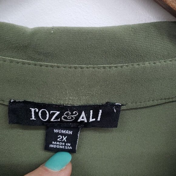 Roz & Ali Womens 3/4 Sleeve Olive Green Button Front Blouse Top Plus Size 2X - Picture 10 of 15